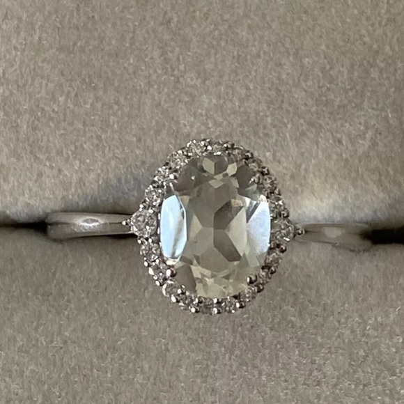 LC Lauren Conrad 10k White Gold Green Quartz & 1/8 Carat Diamond Oval Halo Ring - Picture 3 of 5